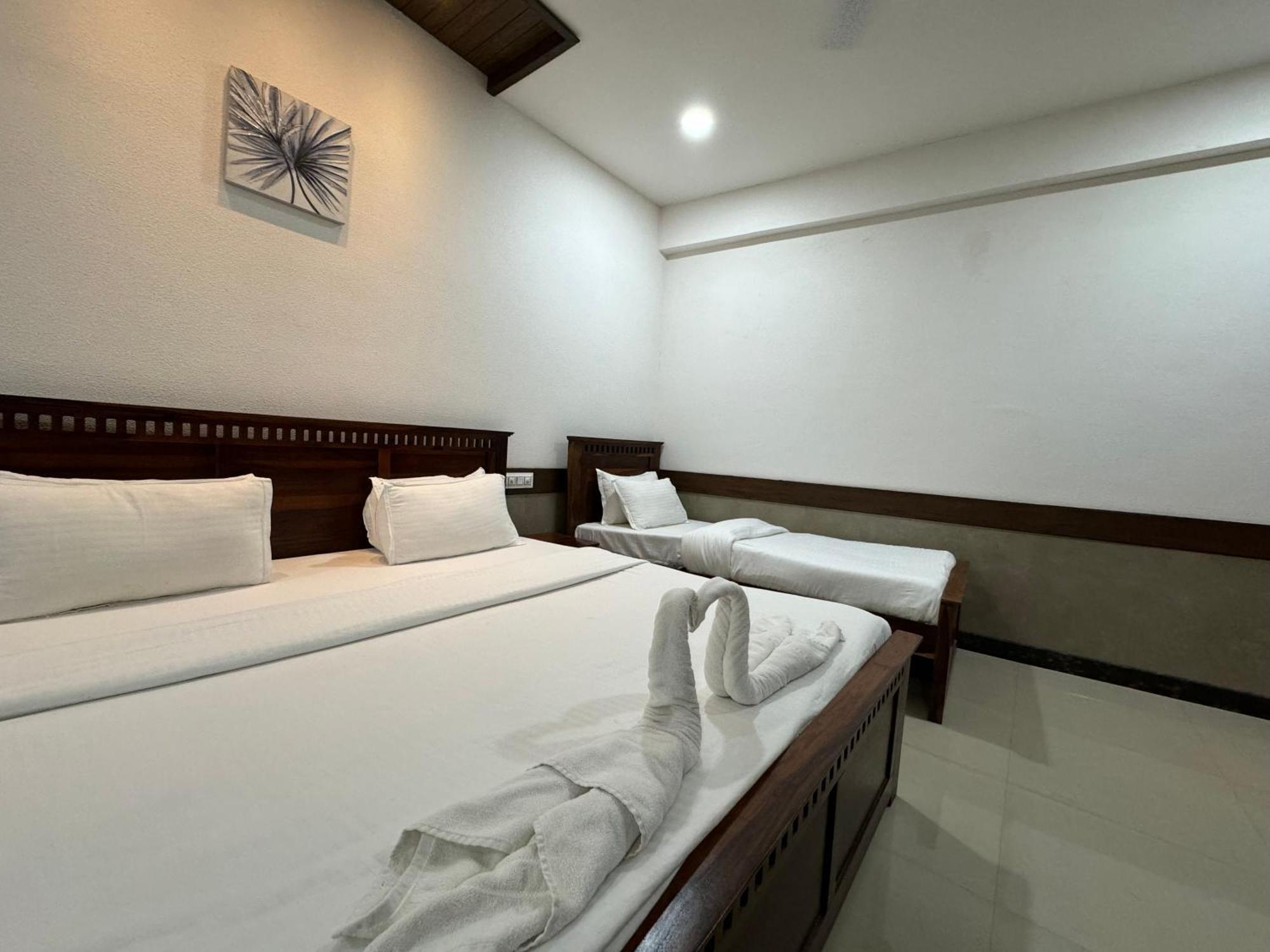 Hotel Tirth By Sonu'S Udždžain Pokoj fotografie