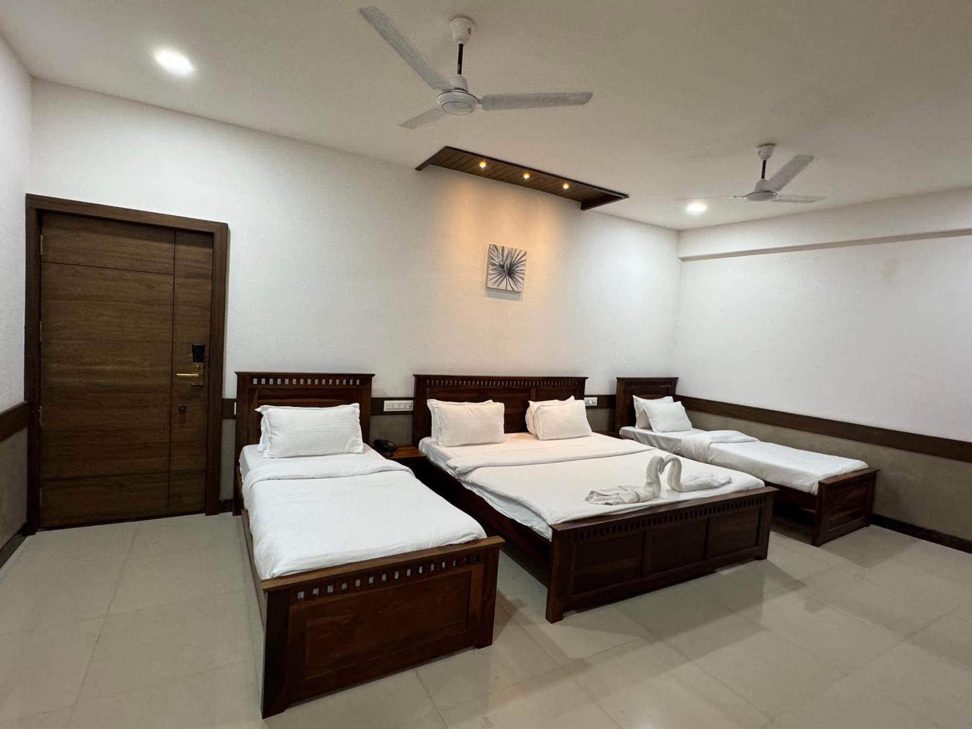 Hotel Tirth By Sonu'S Udždžain Pokoj fotografie